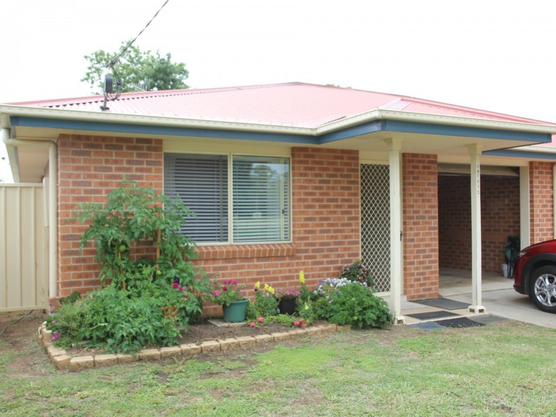 2/73 Abbott Street, Glen Innes NSW 2370
