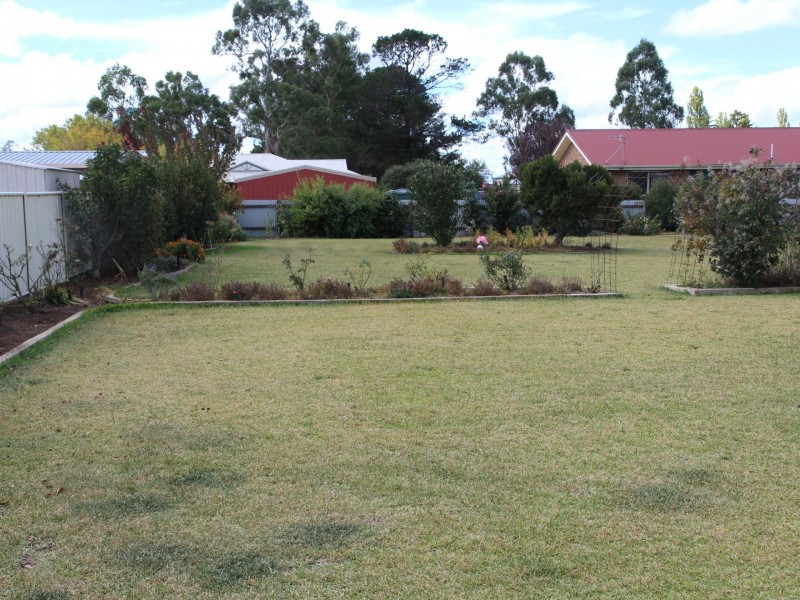 9 Railway Street, Glen Innes NSW 2370
