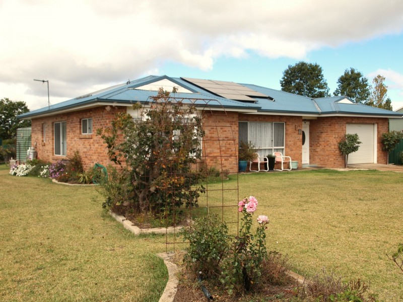 9 Railway Street, Glen Innes NSW 2370