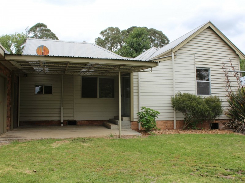 284 Bourke Street, Glen Innes NSW 2370