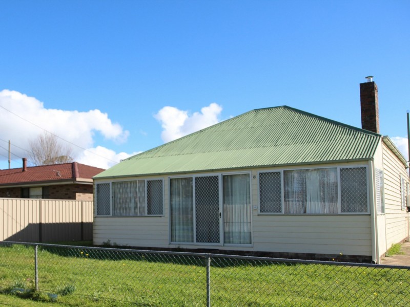 8 Healeys Lane, Glen Innes NSW 2370