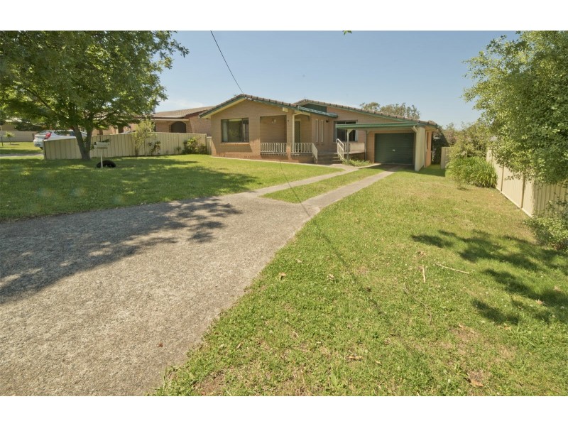 9 Lindsay Avenue, Glen Innes NSW 2370