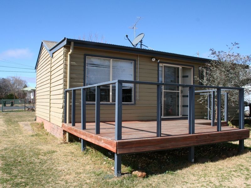 2/92 Coronation Avenue, Glen Innes NSW 2370