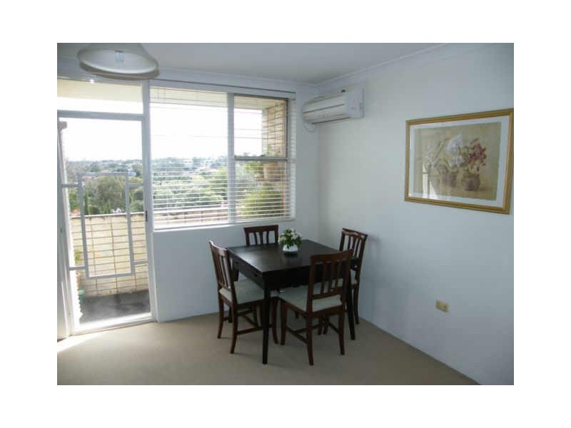 15/5 Western Crescent, Gladesville NSW 2111