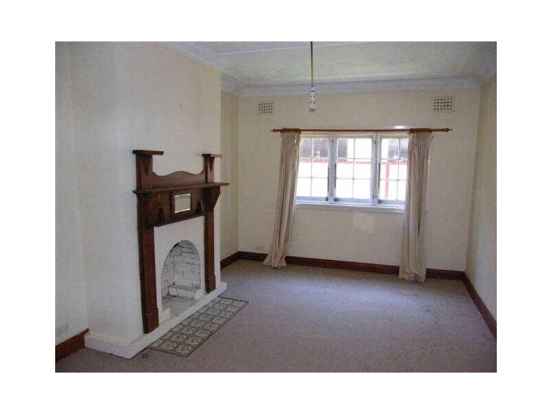 4 Diggers Avenue, Gladesville NSW 2111