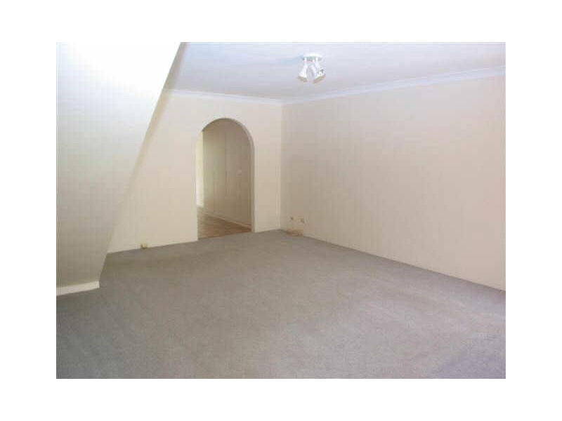 18/10-16 Batemans Road, Gladesville NSW 2111