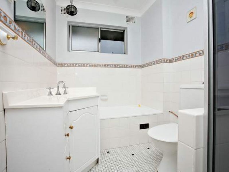 12/19 Cambridge Street, Gladesville NSW 2111