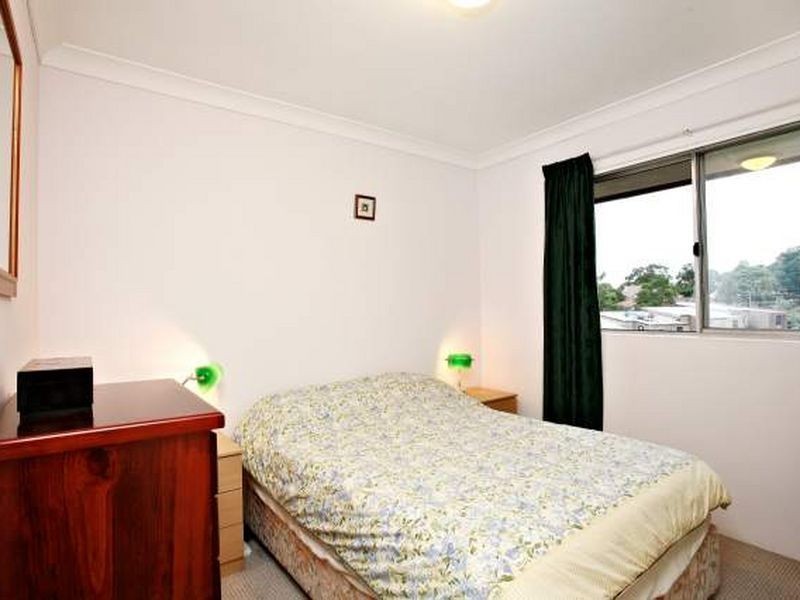 12/19 Cambridge Street, Gladesville NSW 2111