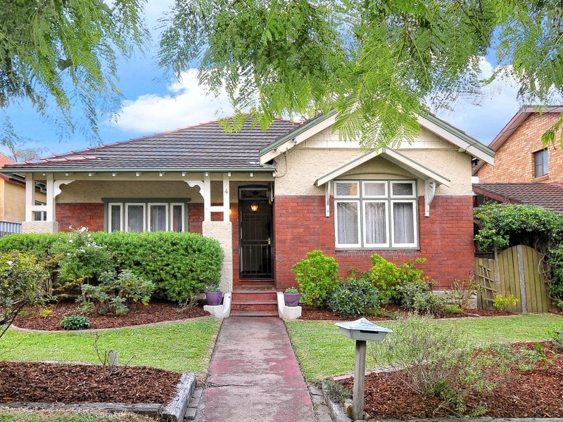 4 Lyndhurst Street, Gladesville NSW 2111