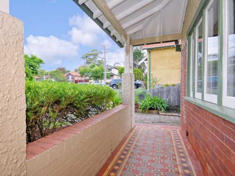 4 Lyndhurst Street, Gladesville NSW 2111
