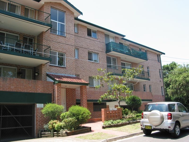 8/18 Linsley Street, Gladesville NSW 2111