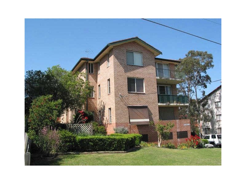 8/18 Linsley Street, Gladesville NSW 2111