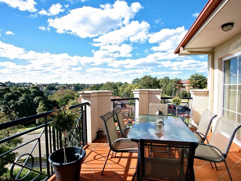 12/28 Mortimer Lewis Drive, Huntleys Cove NSW 2111