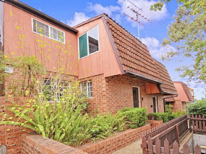 2/14 Blair Street, Gladesville NSW 2111