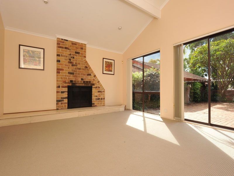 2/14 Bertrand Close, Marsfield NSW 2122