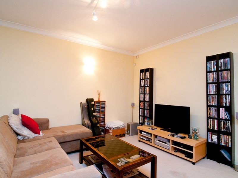 2/27 Morrison Road, Gladesville NSW 2111