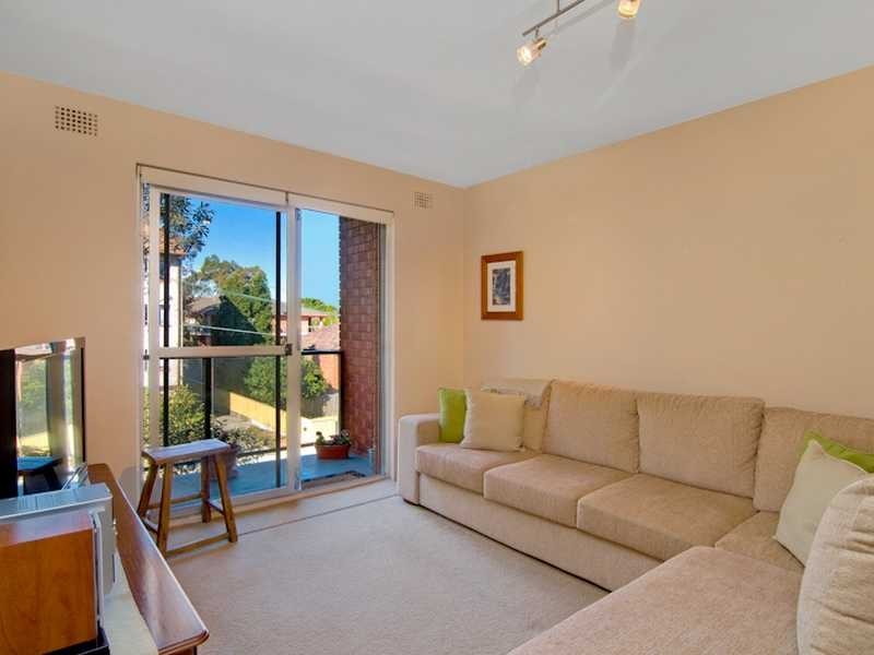 4/15 Linsley Street, Gladesville NSW 2111