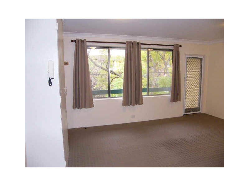 16/11A Cambridge Street, Gladesville NSW 2111