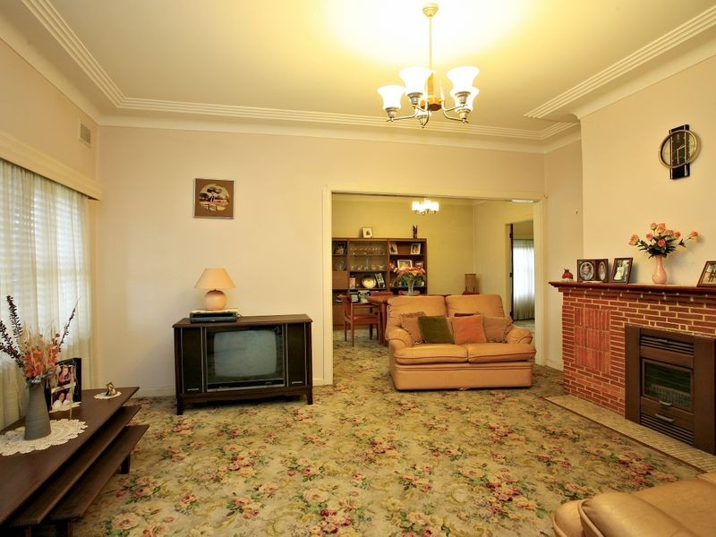 1 Eastview Avenue, North Ryde NSW 2113