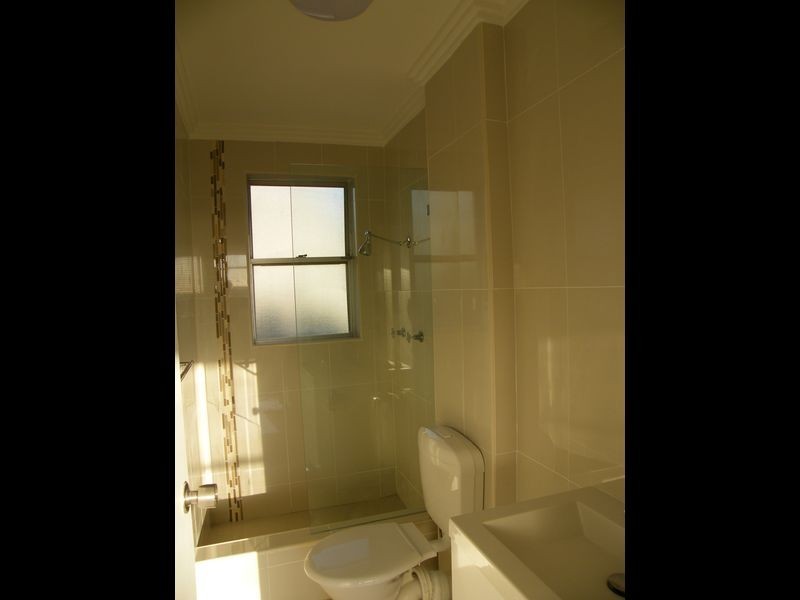 18/5 Western Crescent, Gladesville NSW 2111