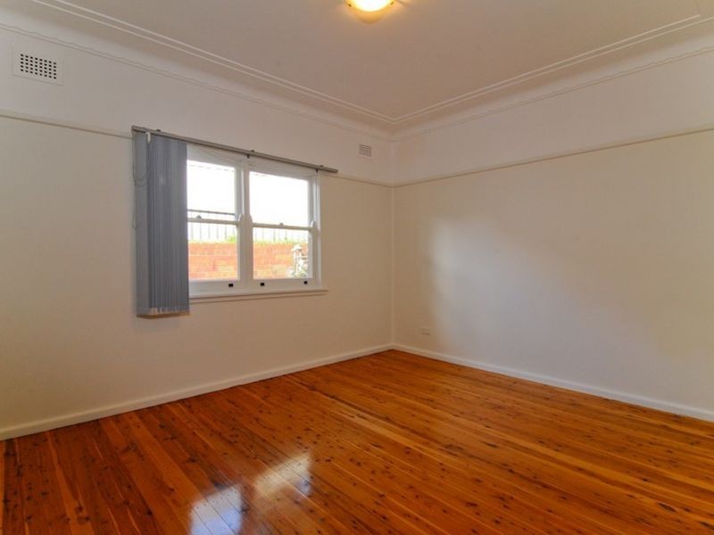 2 Primrose Avenue, Ryde NSW 2112