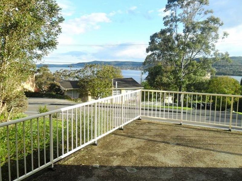 2/99 Henry Parry Drive, Gosford NSW 2250