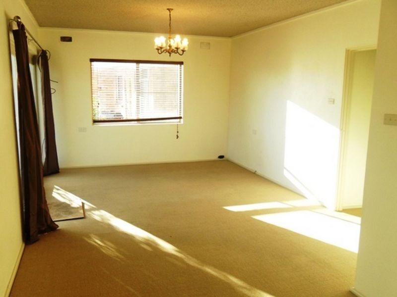 2/99 Henry Parry Drive, Gosford NSW 2250