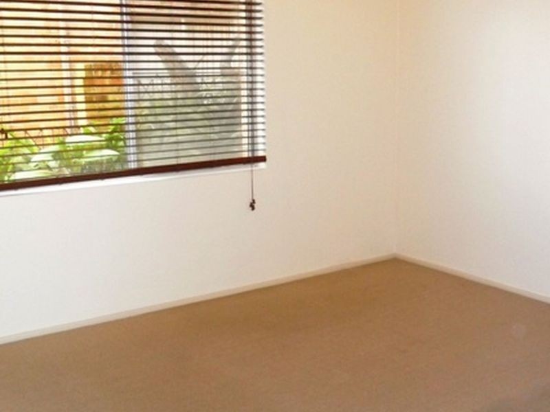 2/99 Henry Parry Drive, Gosford NSW 2250