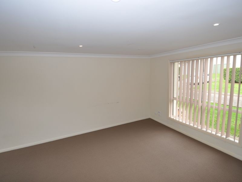 7/4 Parsons Road, Lisarow NSW 2250
