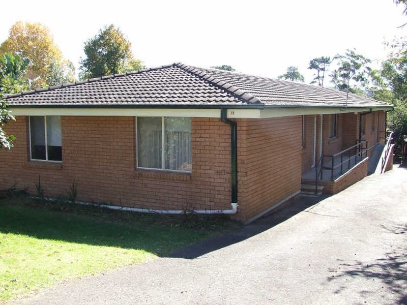 2/12 Sinclair Street, Gosford NSW 2250