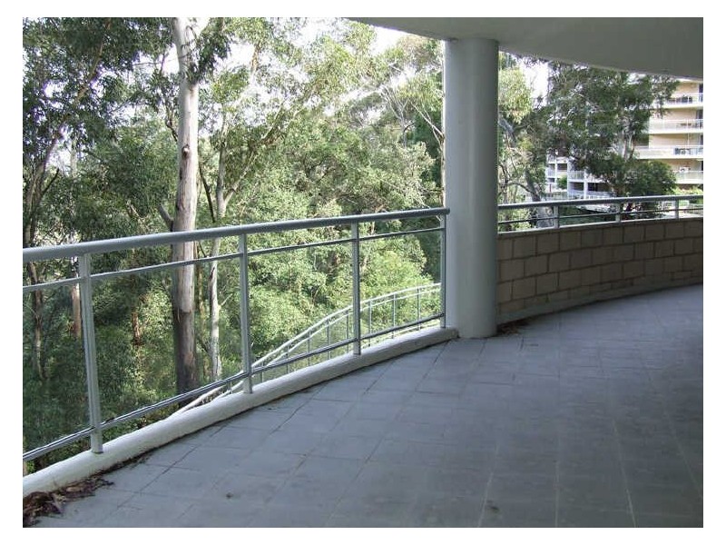 402/80 John Whiteway Drive, Gosford NSW 2250