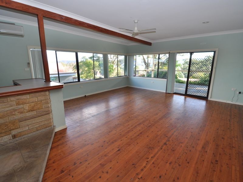 8 Bayview Avenue, East Gosford NSW 2250