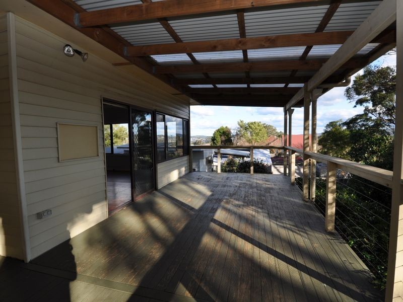 8 Bayview Avenue, East Gosford NSW 2250