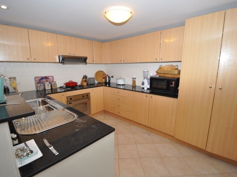 4/92 John Whiteway Drive, Gosford NSW 2250