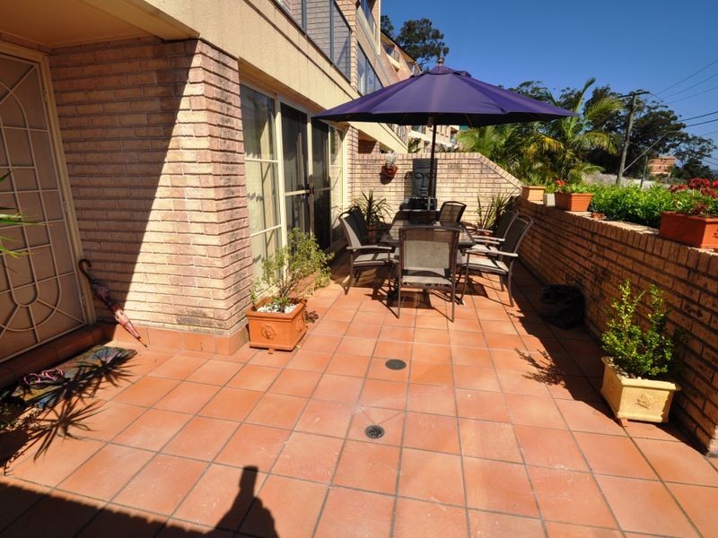 4/92 John Whiteway Drive, Gosford NSW 2250