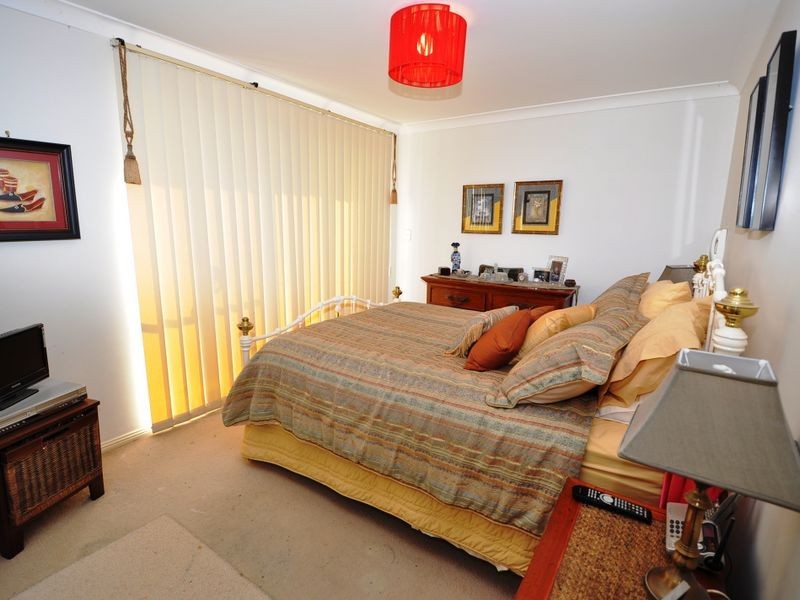 4/92 John Whiteway Drive, Gosford NSW 2250