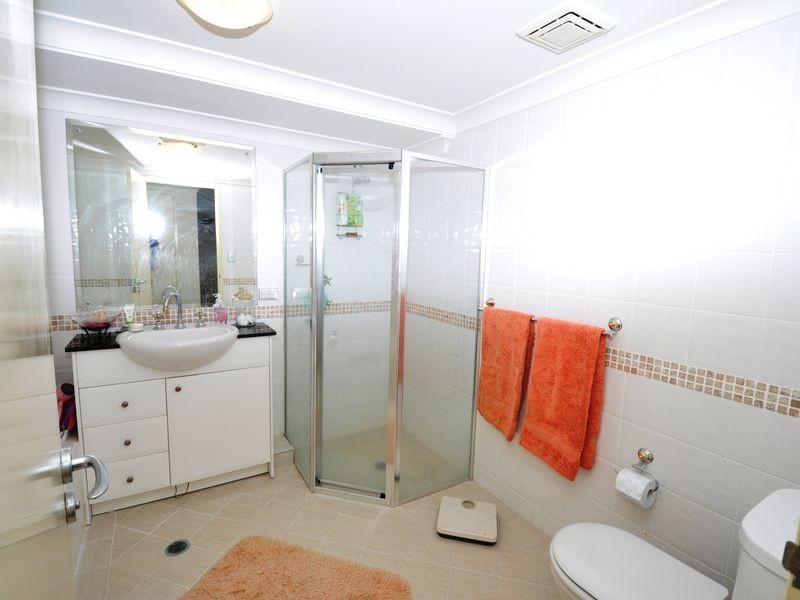 4/92 John Whiteway Drive, Gosford NSW 2250