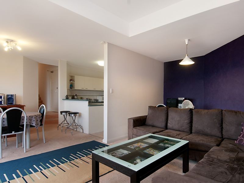 6/60 Henry Parry Drive, Gosford NSW 2250