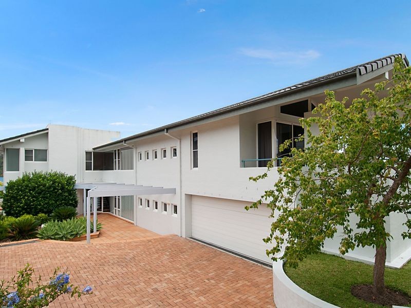 37 Caroline Street, East Gosford NSW 2250