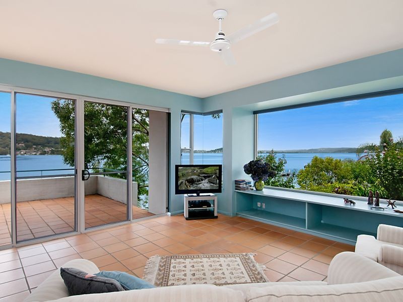 37 Caroline Street, East Gosford NSW 2250