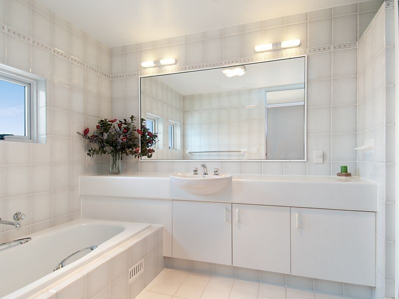 37 Caroline Street, East Gosford NSW 2250