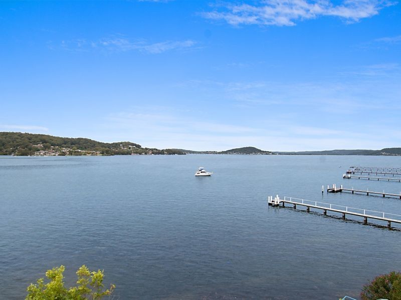 37 Caroline Street, East Gosford NSW 2250