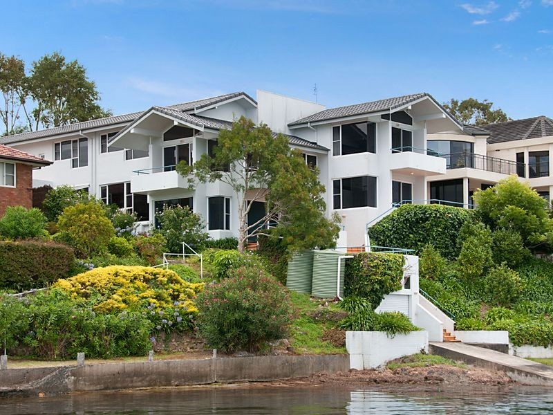 37 Caroline Street, East Gosford NSW 2250