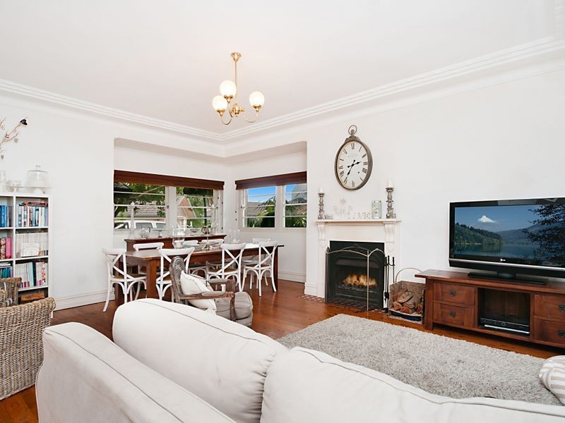 13 Eulalia Avenue, Point Frederick NSW 2250