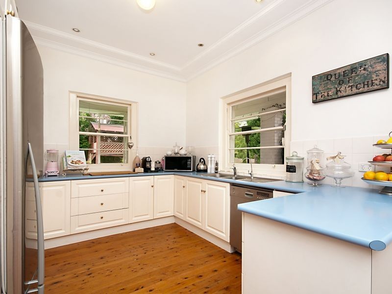 13 Eulalia Avenue, Point Frederick NSW 2250