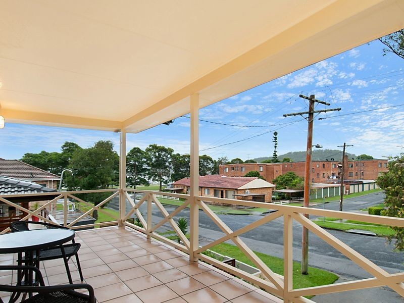 3 Duke Street, Point Frederick NSW 2250