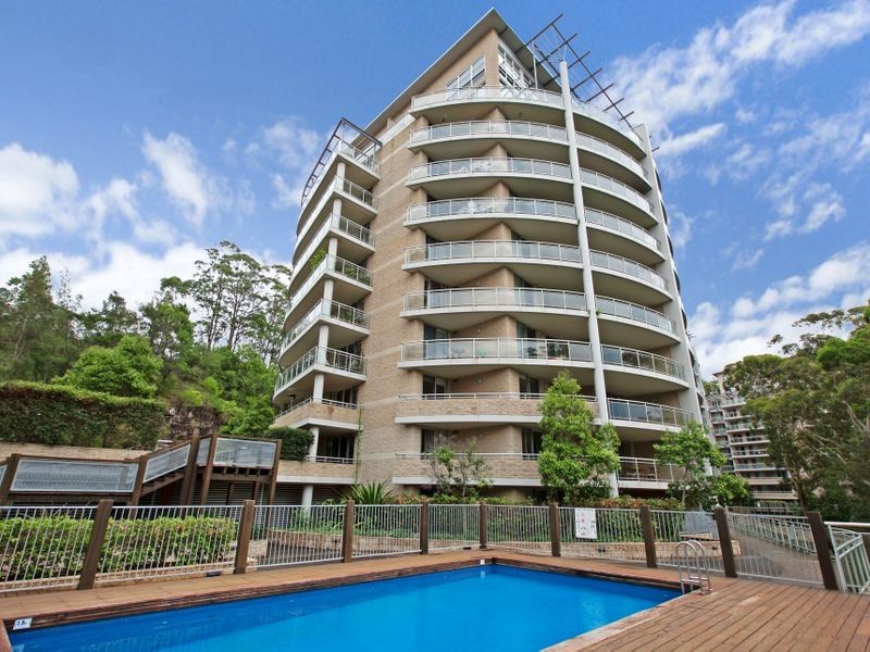 244/80 John Whiteway Drive, Gosford NSW 2250