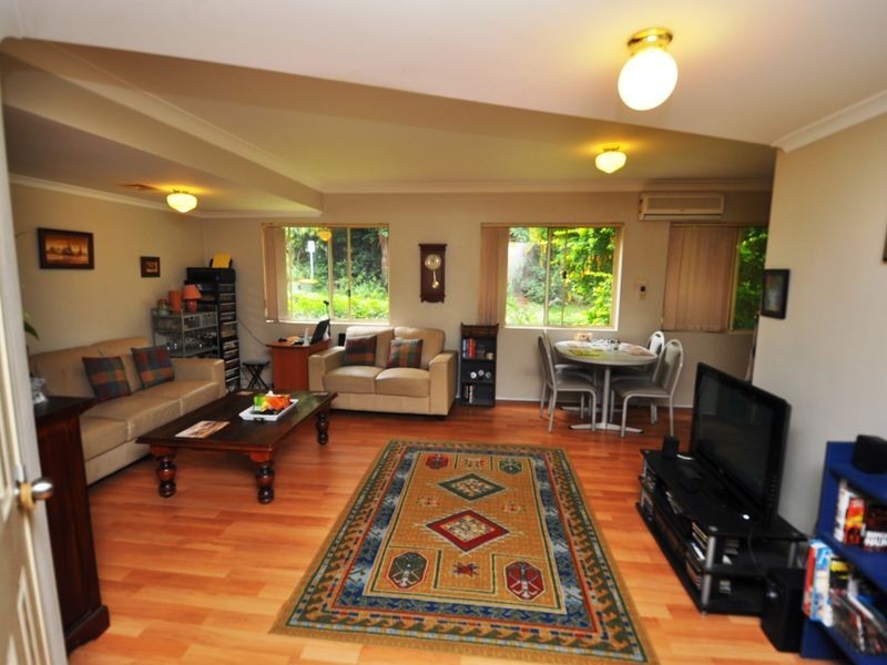 1/2-4 Mulkarra Avenue, Gosford NSW 2250