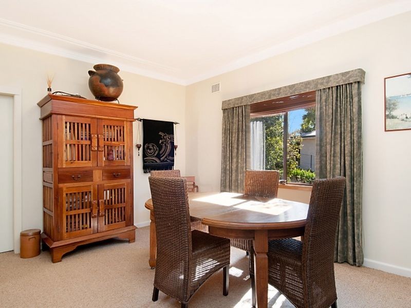 87 Albany Street, Point Frederick NSW 2250