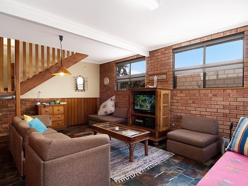 87 Albany Street, Point Frederick NSW 2250